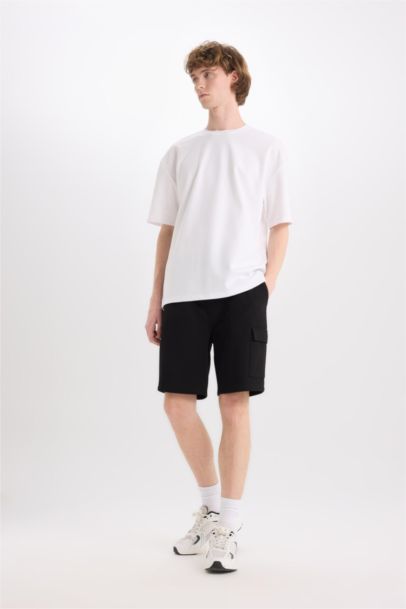 شورت كابري قصة عادية برجل عادي