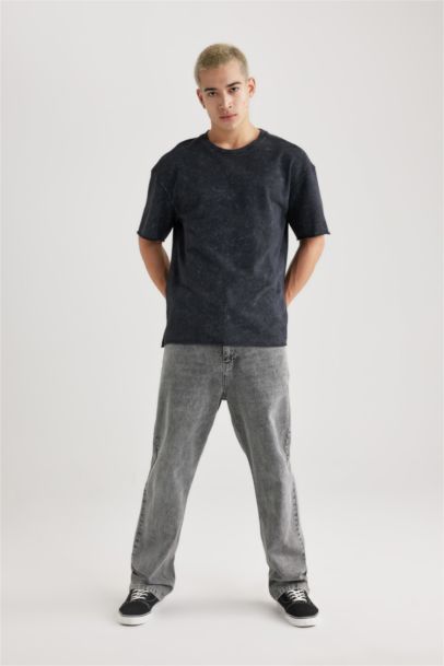 تيشيرت نص ردن قصة مريحة بياخة مستديرة وتأثير باهت