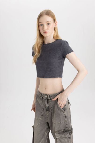 Coool Fitted Yıkamalı Soluk Efektli Basic Düz Kısa Kollu Tişört