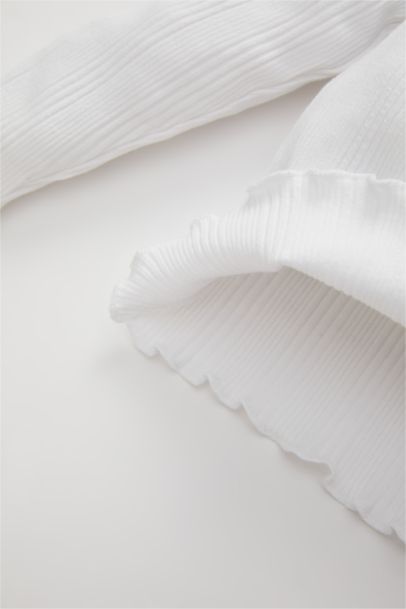 تيشيرت بناتي كم طويل بطبعة شعار وقصة عادية