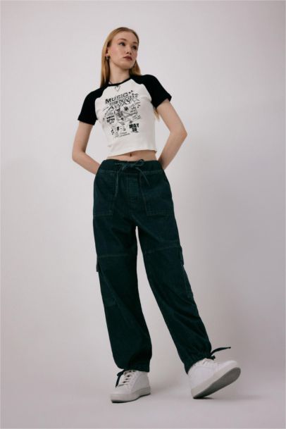 بنطرون جينز كارجو بخصر عالي