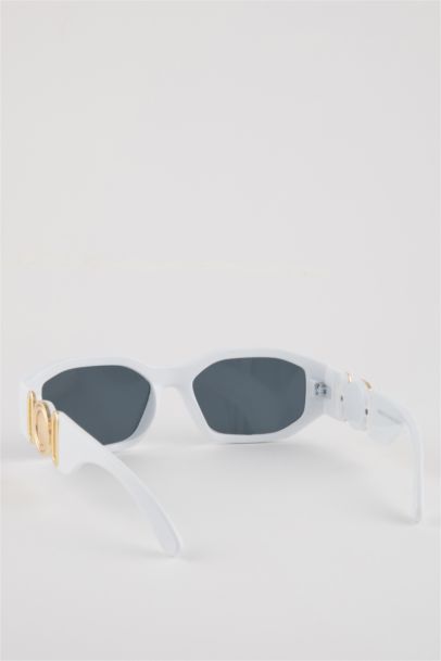 Woman Rectangular Plastic Sunglasses