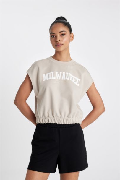 تي شيرت نص كم بياقة مستديرة من ميلووكي باكس