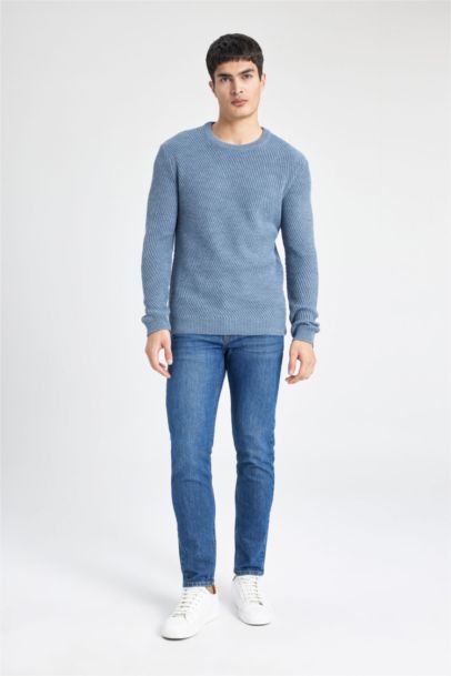 Pull en Tricot coupe standard à col rond