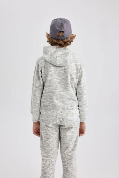 سويت شيرت ولادي بجيب