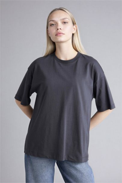 Woman Short Sleeve T-Shirt