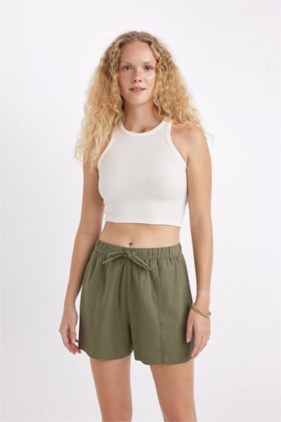 شورت كتان قصة عادية بخصر عالي