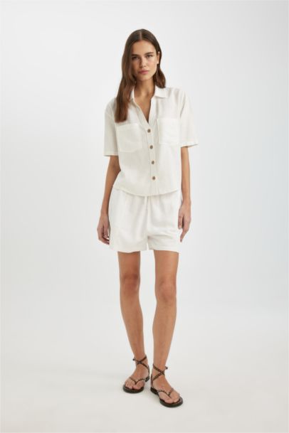 شورت كتان قصة عادية بخصر عالي