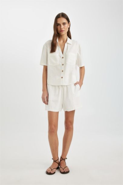 شورت كتان قصة عادية بخصر عالي