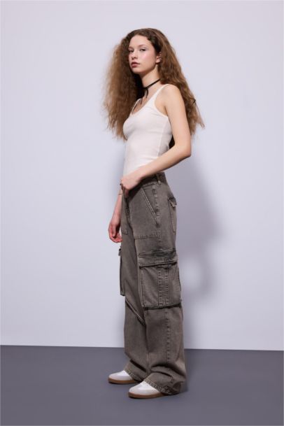Pantalon Jean Cargo Large à Taille Haute et Jambes Longues