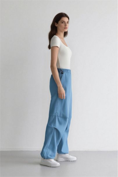 بنطرون جينز باراشوت بخصر عالي