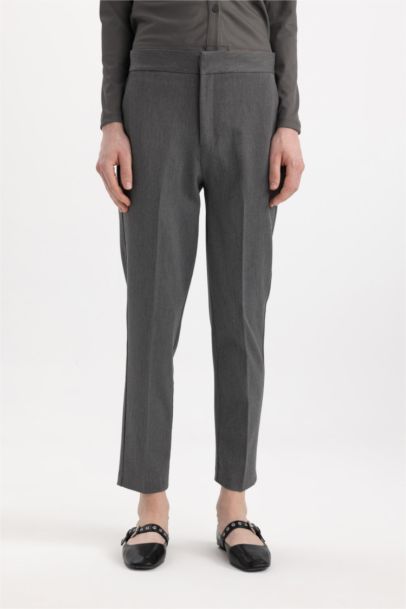 Pantalon classique droit noir à taille normale avec poches