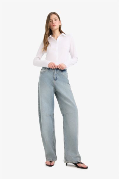 Chemise ajustée en tissu froissé à manches longues