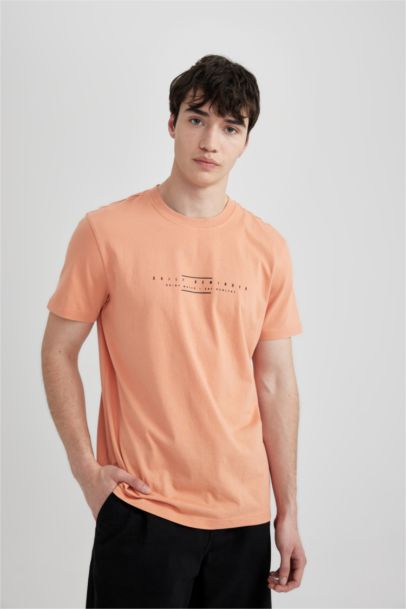 Slim Fit Dar Kesim Bisiklet Yaka Baskılı Kısa Kollu Tişört