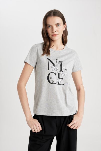 تيشيرت نص كم قصة عادية برسمة الفراشة