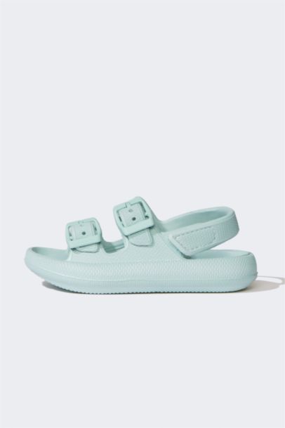 صندل بناتي بكعب مسطح