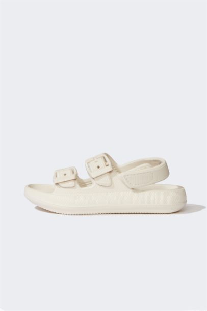 صندل ولادي بكعب مسطح