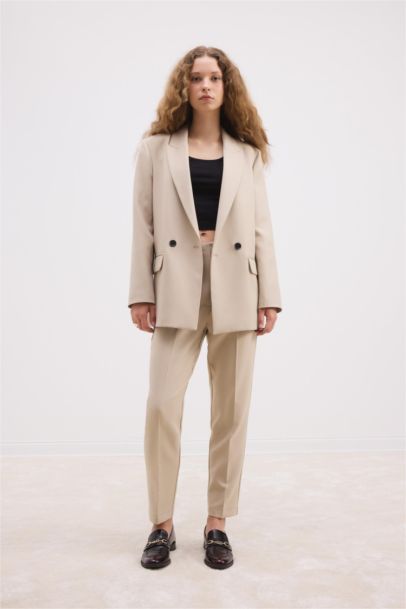 بنطلون كروب كاروت فيت برجل ضيق وخصر عالي