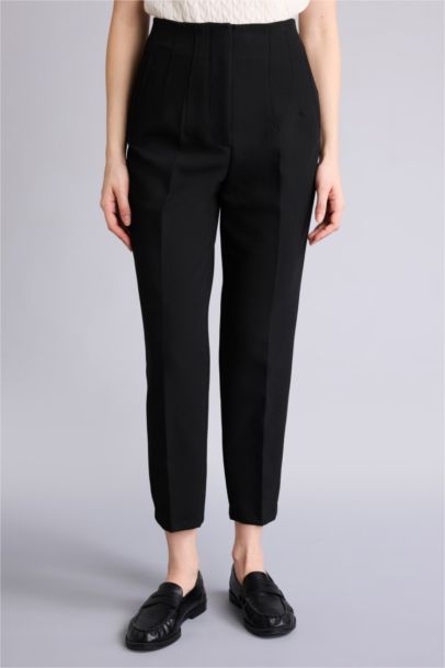 بنطلون كروب كاروت فيت برجل ضيق وخصر عالي