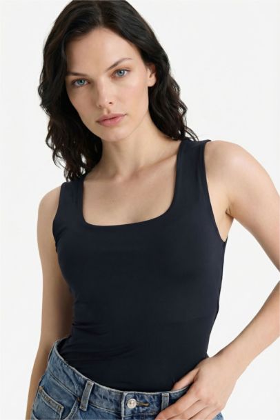 Slim Fit Basic Square Collar Sleeveless Tank Top