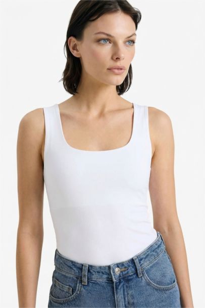 Slim Fit Basic Square Collar Sleeveless Tank Top