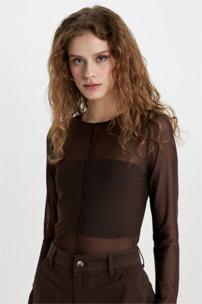 Slim Fit Dar Kesim Bisiklet Yaka Tül Uzun Kollu Tişört