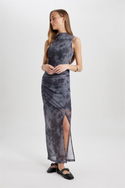 Bodycon Vücudu Saran Dik Yaka Yırtmaçlı Batik Tül Kolsuz Maxi Abiye Elbise