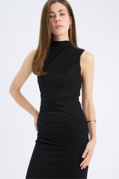 Bodycon Vücudu Saran Yarım Balıkçı Yaka Basic Düz Tül Kolsuz Maxi  Abiye Elbise