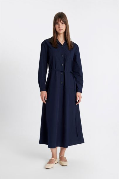 Robe Tissée à Manches Longues en Popeline à boutonse et ceinturée