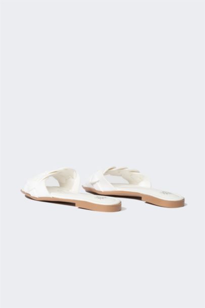 Woman Flat Sole Single Strap Faux Leather Slippers