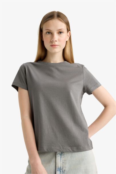 Woman Short Sleeve T-Shirt
