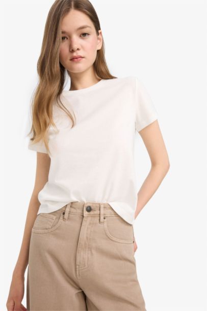 تيشيرت نص كم قصة عادية