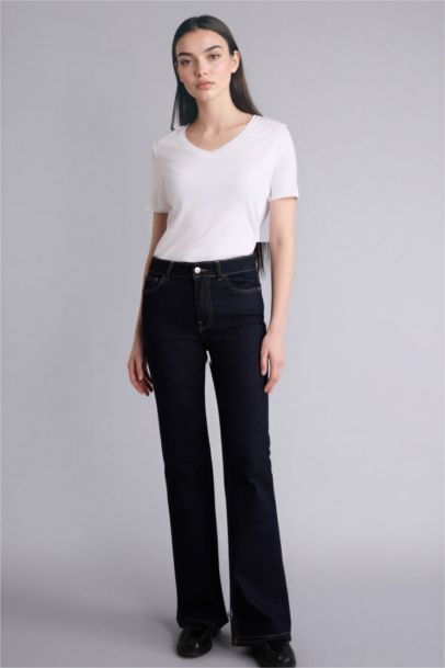 Slim Fit V-Neck Basic Ribbed T-Shirt