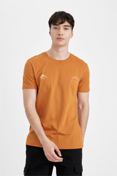 Slim Fit Crew Neck Printed Short Sleeve T-Shirt