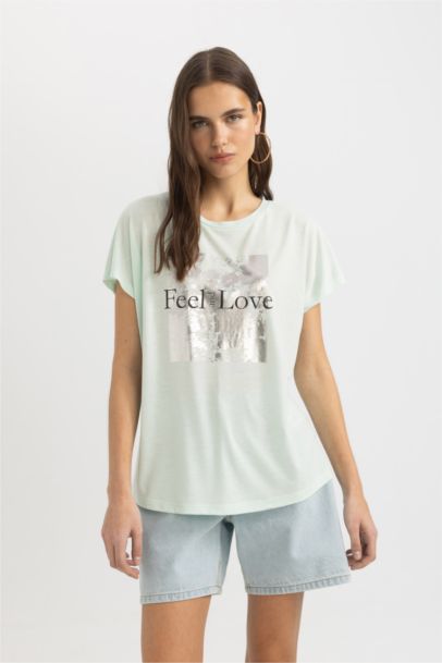 تيشيرت نص كم قطن قصة عادية مطبوع