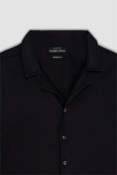 Modern Fit Resort Neck Short Sleeve Shirt