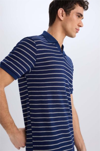 تيشيرت بولو نص كم من تريكو قصة عادية