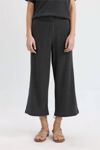 بنطرون ميدي بجرل واسع وايد ليج وخصر عادي