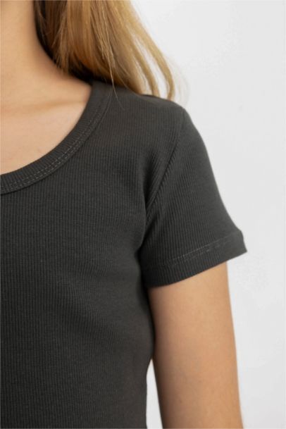 Girl Slim Fit Crew Neck Basic Ribbed T-Shirt