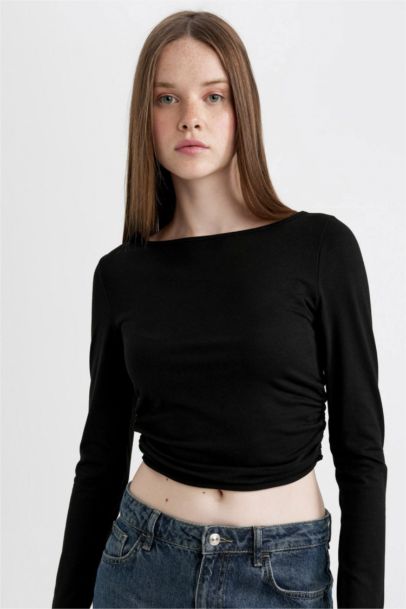 تيشيرت ردن طويل مخصر بياخة مستديرة