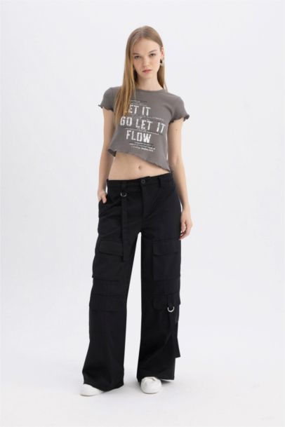 Wide Leg Cargo Pants