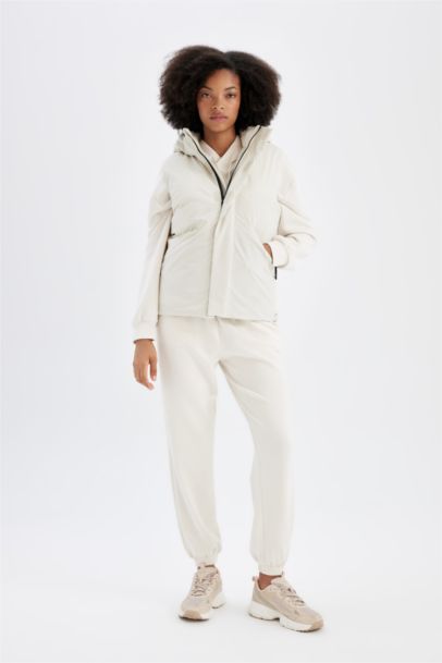 Su İtici Regular Fit Kapüşonlu Sporcu Yelek