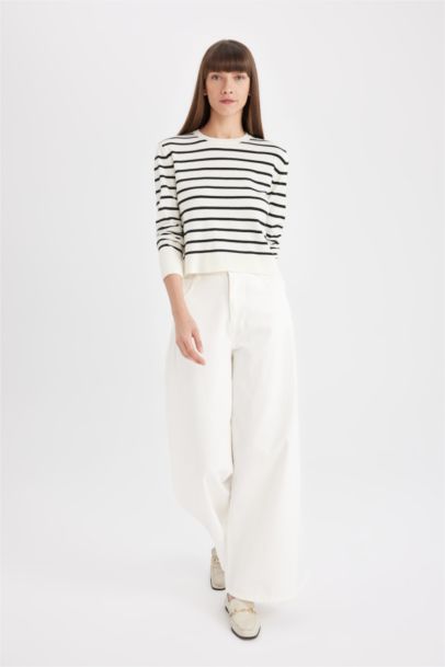 Pull en tricot rayé à col rond et coupe régulière pour Femme