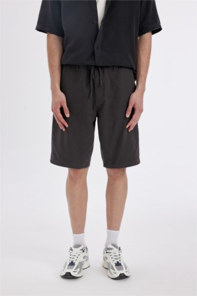 Regular Fit Gabardine Regular Hem Bermuda