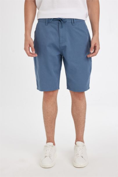 شورت قصة عادية بساق مستقيمة