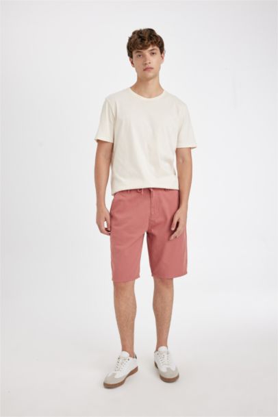 شورت قصة عادية بساق مستقيمة