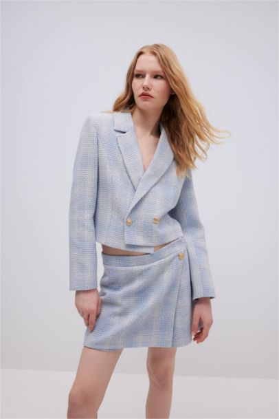 شورت قصير كاروهات بخصر عالي