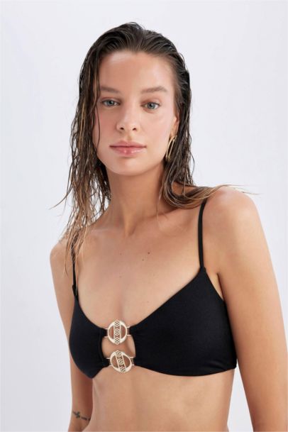 بكيني توب قصة عادية من Declara x DeFacto