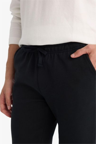 Regular Fıt Düz Paça Pantolon