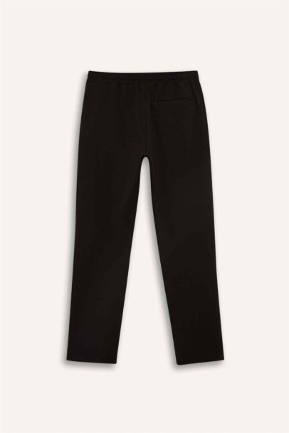 بنطلون قصة عادية وورجل عادية